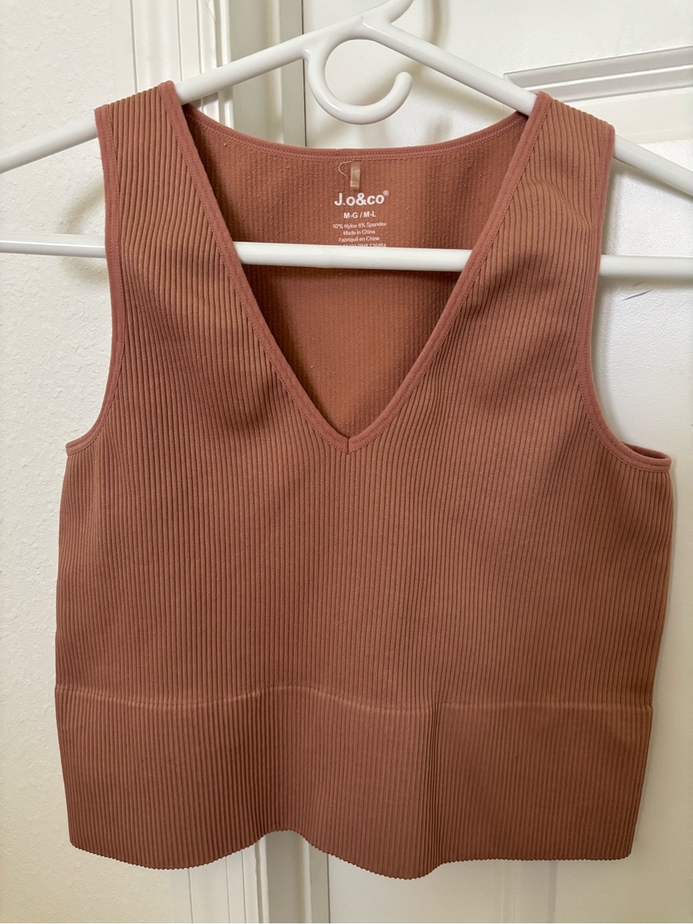 J.O.&Co Ribbed V-Neck Tank Top in Clay Rose, Medium - Large